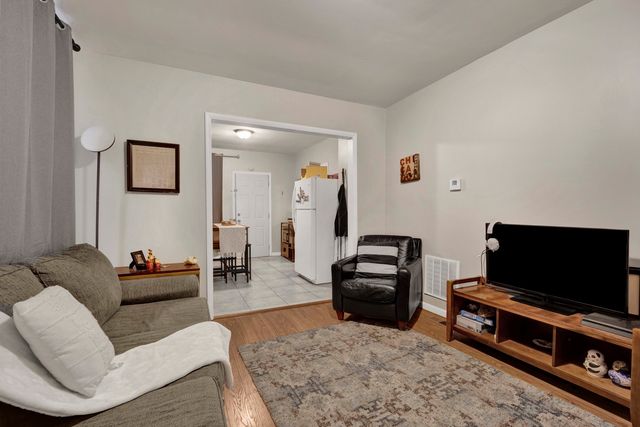465 W 27th Street 1R, Chicago, IL 60616
