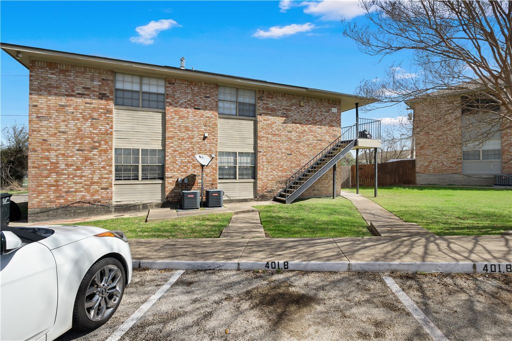 401 Park Road A-B, College Station, TX 77840