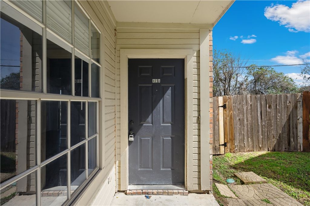 401 Park Road A-B, College Station, TX 77840 — photo 2