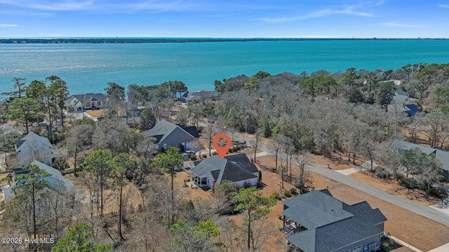 204 Nottingham Lane, Morehead City, NC 28557