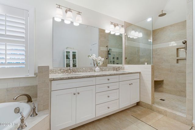 204 Nottingham Lane, Morehead City, NC 28557