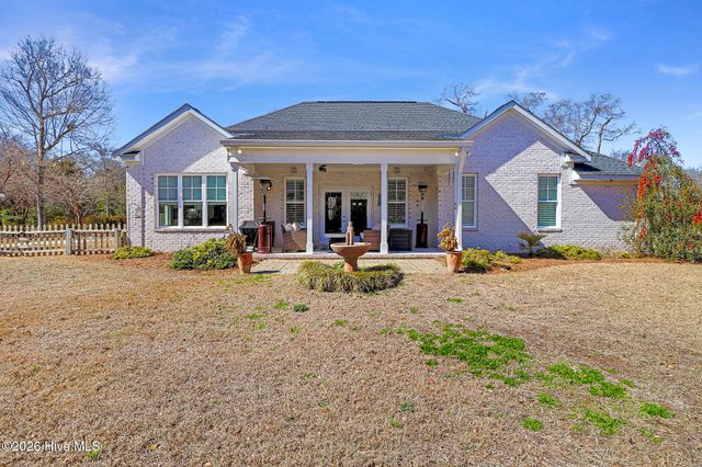204 Nottingham Lane, Morehead City, NC 28557