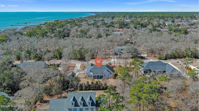204 Nottingham Lane, Morehead City, NC 28557