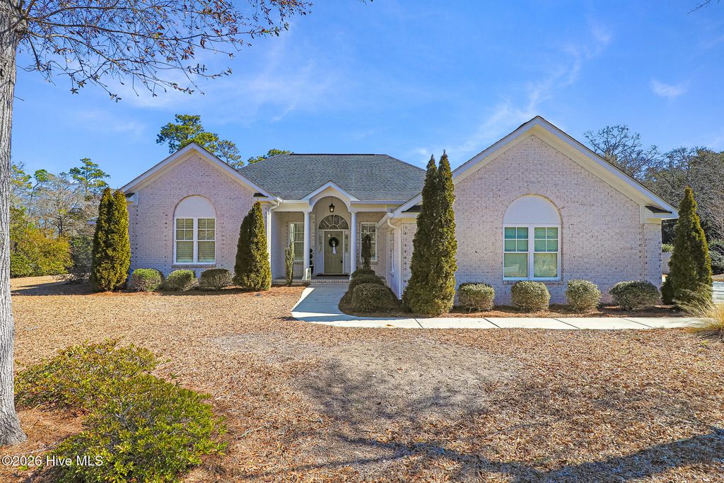 204 Nottingham Lane, Morehead City, NC 28557