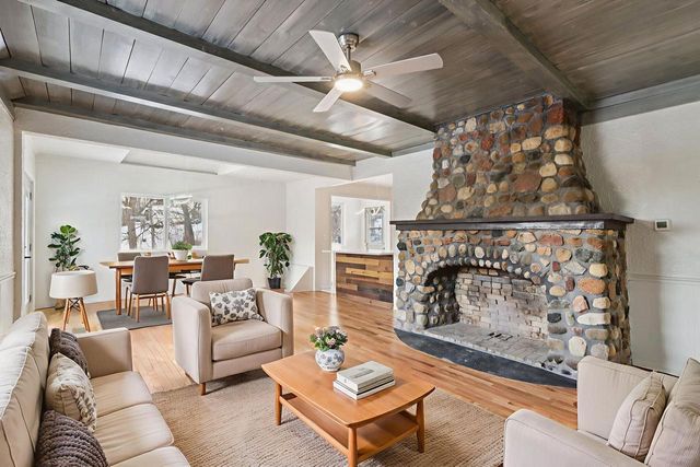 W8771 Walnut ROAD, Delavan, WI 53115