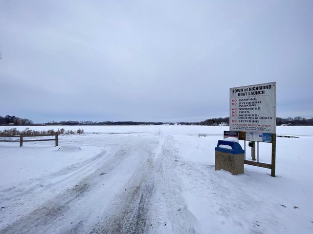 W8771 Walnut ROAD, Delavan, WI 53115