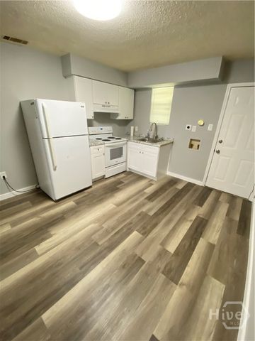 4909 Meding Street, Savannah, GA 31405