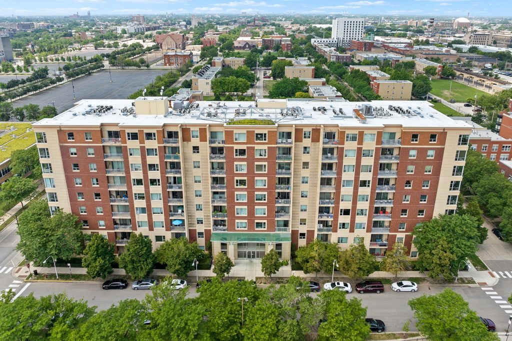 100 N Hermitage Avenue 611, Chicago, IL 60612