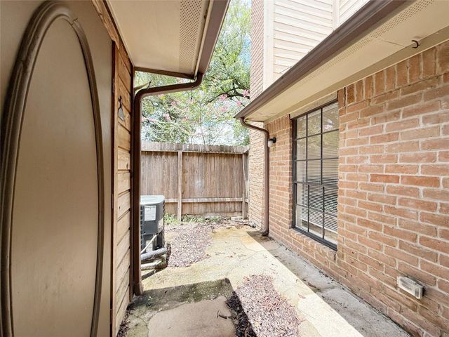 10912 Gulf Freeway 68, Houston, TX 77034