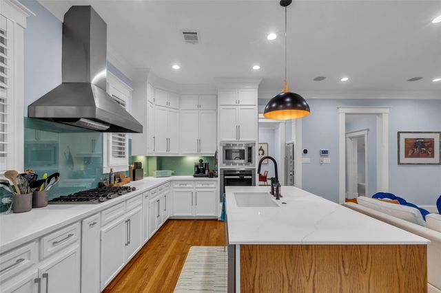 340 W 17th Street, Houston, TX 77008