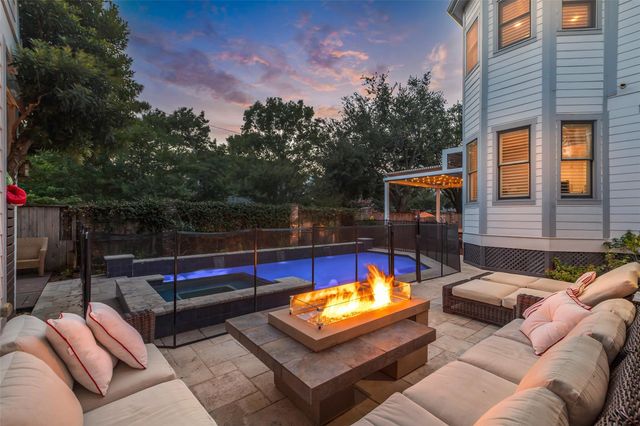 340 W 17th Street, Houston, TX 77008