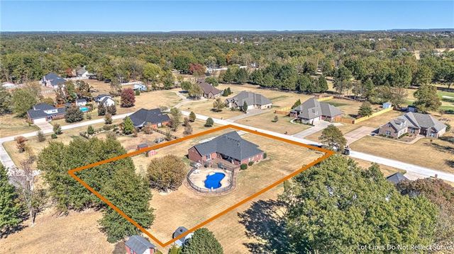 2389 Marylane Drive, Little Flock, AR 72756