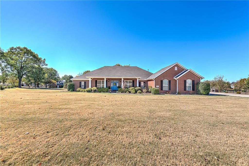 2389 Marylane Drive, Little Flock, AR 72756