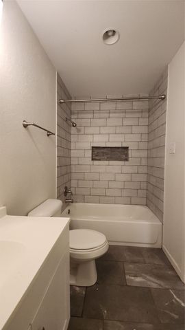 4300 Old Granbury Road, Granbury, TX 76049