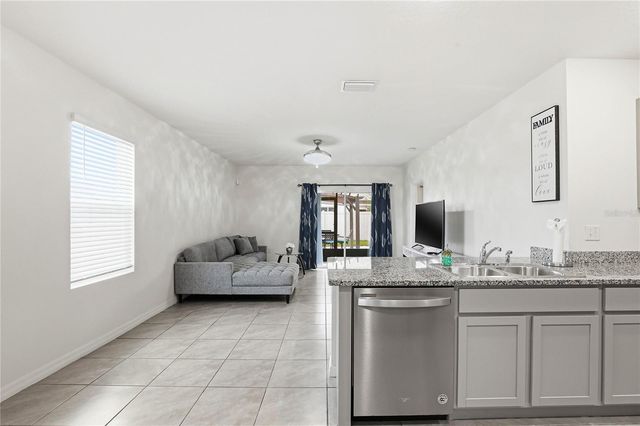 2839 MAIDEN GRASS ISLE, Wesley Chapel, FL 33543