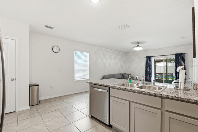 2839 MAIDEN GRASS ISLE, Wesley Chapel, FL 33543