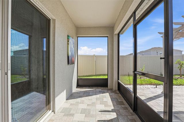 2839 MAIDEN GRASS ISLE, Wesley Chapel, FL 33543