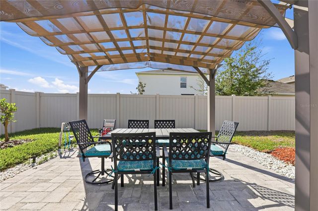 2839 MAIDEN GRASS ISLE, Wesley Chapel, FL 33543