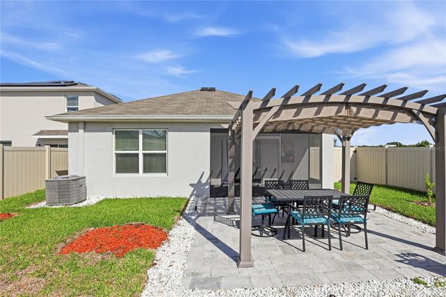 2839 MAIDEN GRASS ISLE, Wesley Chapel, FL 33543