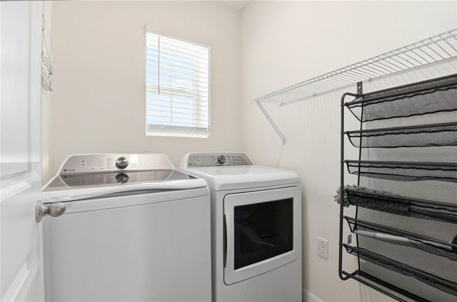 2839 MAIDEN GRASS ISLE, Wesley Chapel, FL 33543