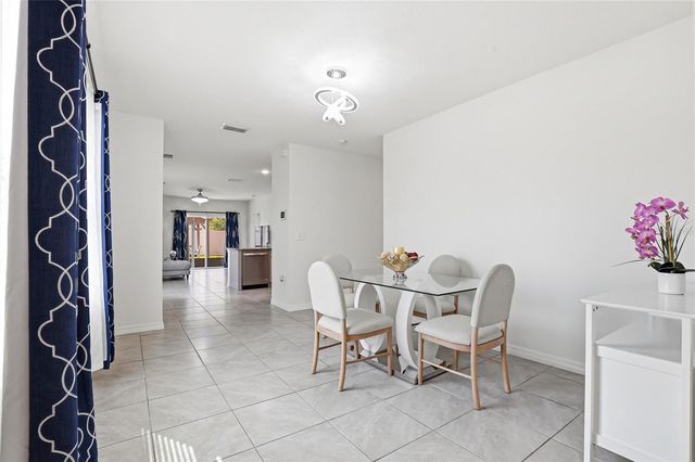 2839 MAIDEN GRASS ISLE, Wesley Chapel, FL 33543