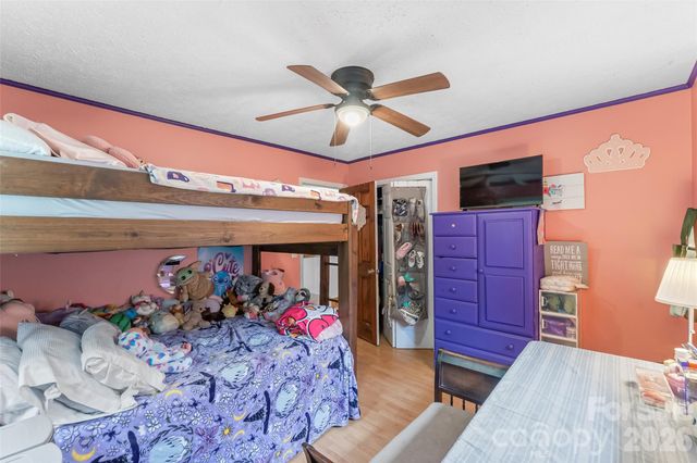 1000 Mountain View Church Road, Zirconia, NC 28790