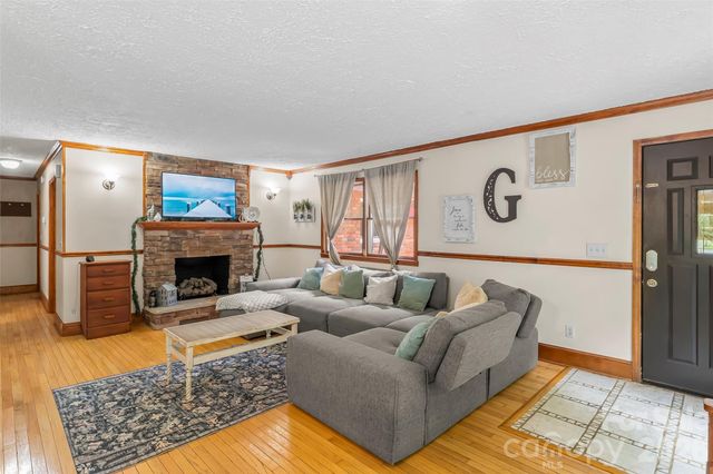 1000 Mountain View Church Road, Zirconia, NC 28790