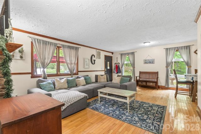 1000 Mountain View Church Road, Zirconia, NC 28790