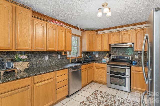1000 Mountain View Church Road, Zirconia, NC 28790