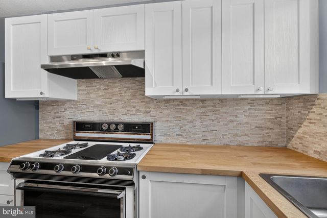 6848 RADBOURNE RD, Upper Darby, PA 19082