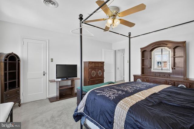 6848 RADBOURNE RD, Upper Darby, PA 19082