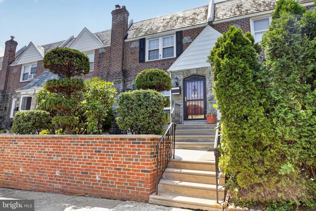 6848 RADBOURNE RD, Upper Darby, PA 19082