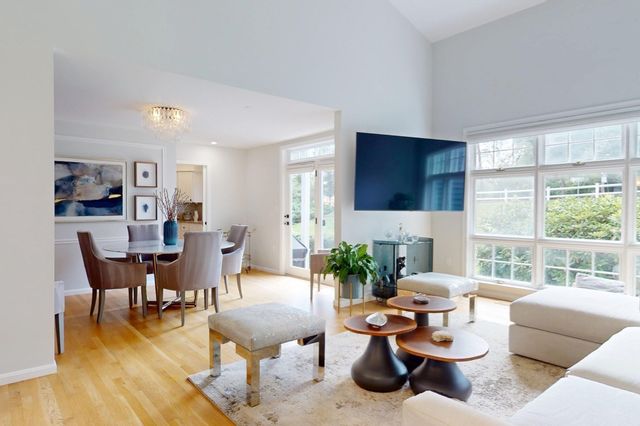 15 Kings Way 11, Waltham, MA 02451