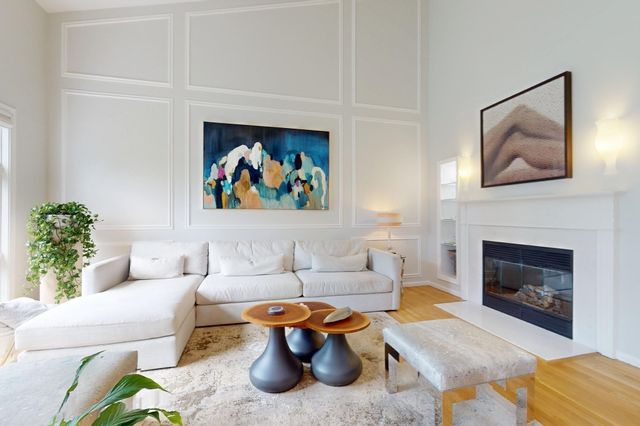 15 Kings Way 11, Waltham, MA 02451