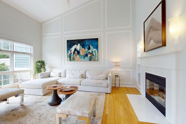 15 Kings Way 11, Waltham, MA 02451
