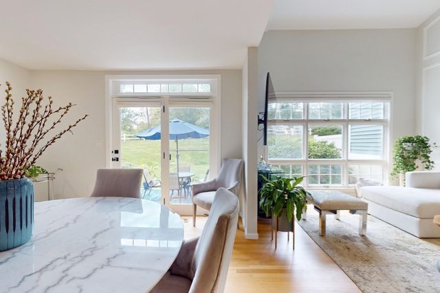 15 Kings Way 11, Waltham, MA 02451