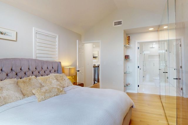 15 Kings Way 11, Waltham, MA 02451