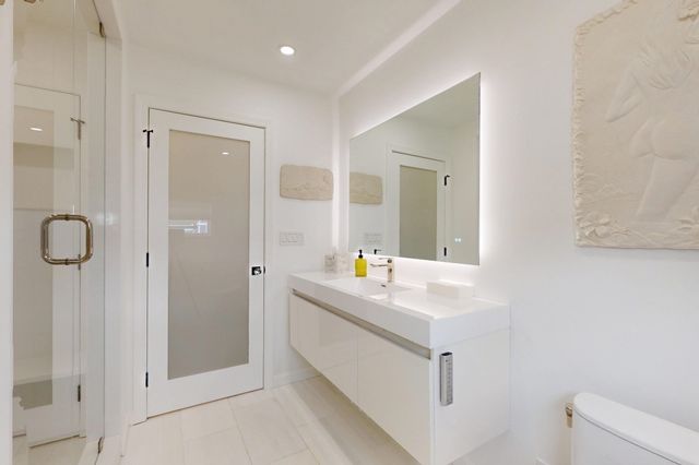 15 Kings Way 11, Waltham, MA 02451