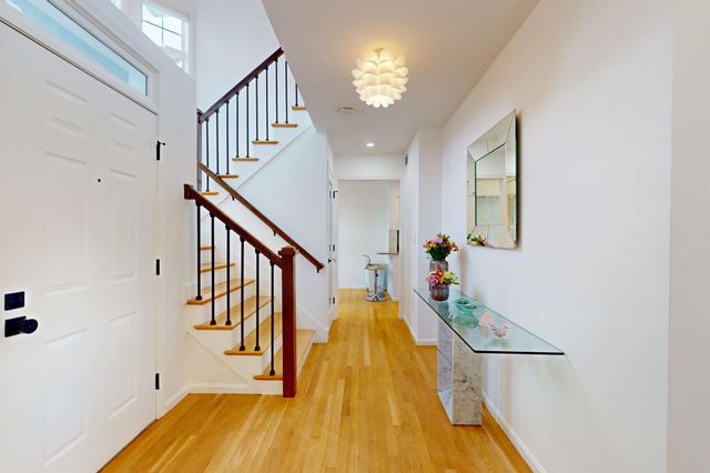 15 Kings Way 11, Waltham, MA 02451