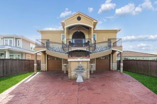 615 29th Street, Dickinson, TX 77539
