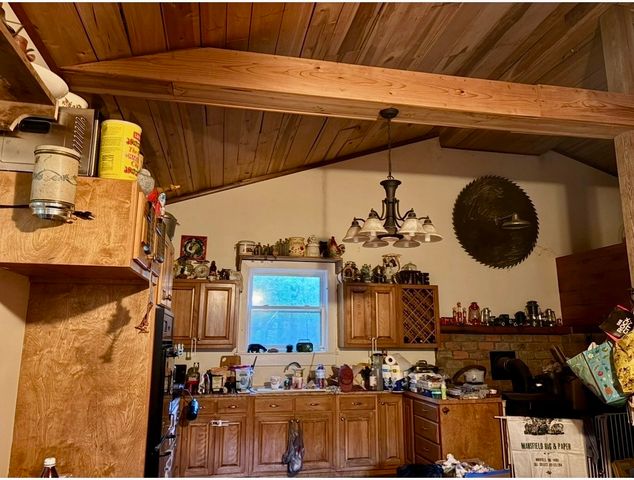 1431 Roarks Cove Rd, Sewanee, TN 37375