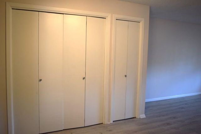 424 N Park Ave, Valley Center, KS 67147