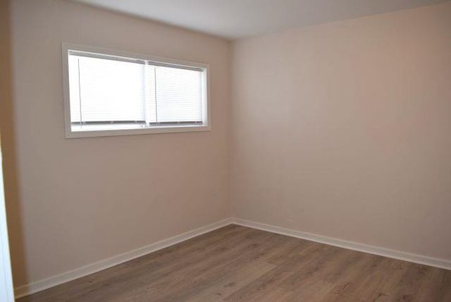 424 N Park Ave, Valley Center, KS 67147