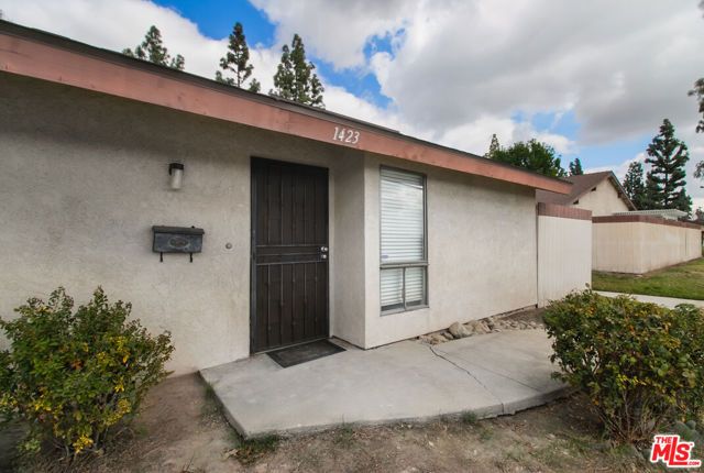 1423 W 7th Street, Upland, CA 91786