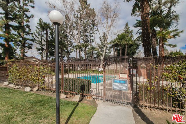 1423 W 7th Street, Upland, CA 91786