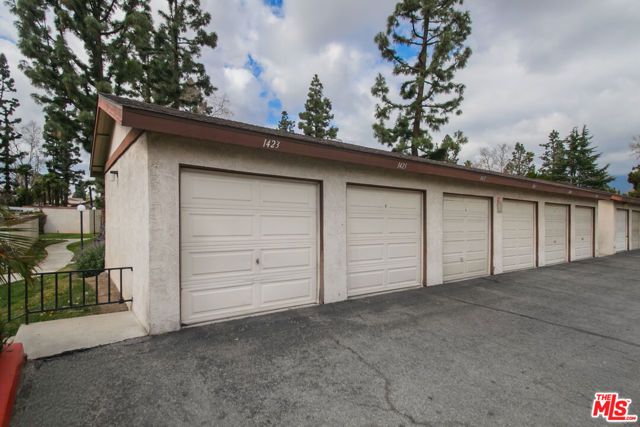 1423 W 7th Street, Upland, CA 91786