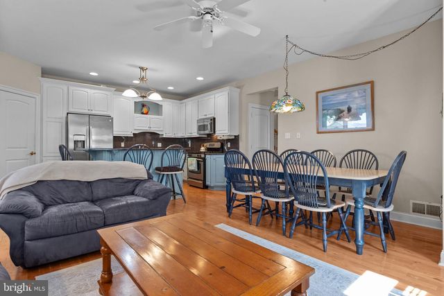 106-A HOWARD ST, Cape May, NJ 08204