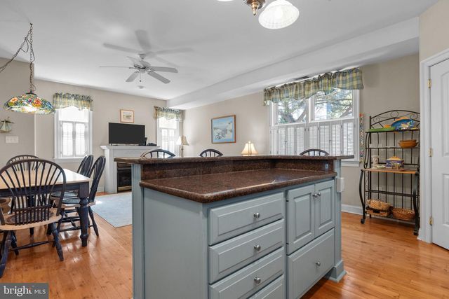 106-A HOWARD ST, Cape May, NJ 08204