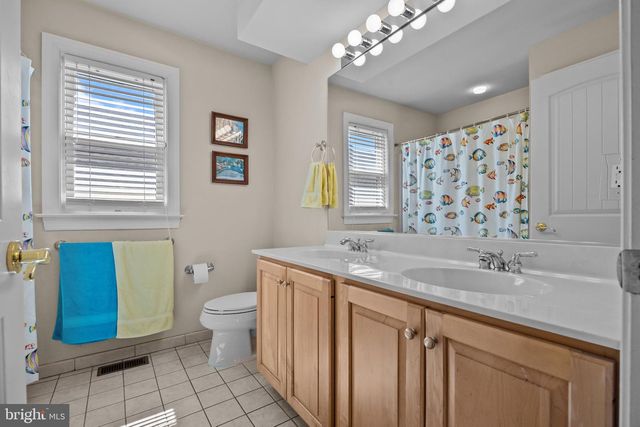 106-A HOWARD ST, Cape May, NJ 08204