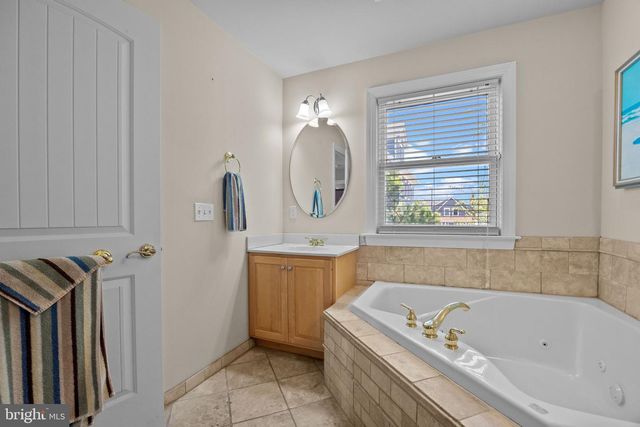 106-A HOWARD ST, Cape May, NJ 08204